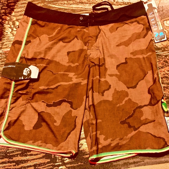 Mens Swim wear Collectable Billabong BOB MARLEY swim/board shorts - Picture 1 of 8